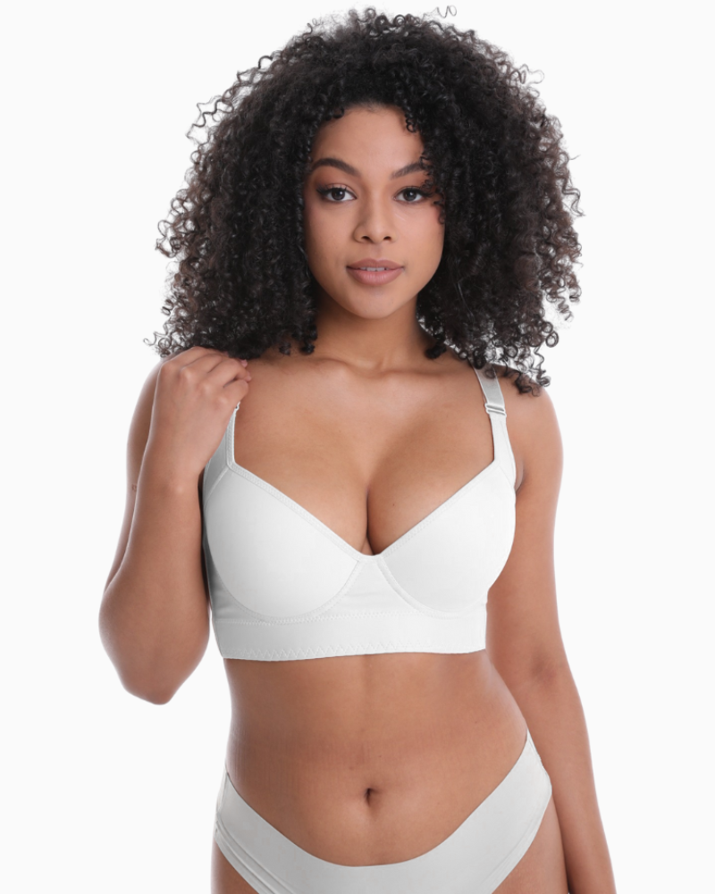 <h>Luna is 5'6" 138 lbs and wearing size 34C</h><p>This shaping bra hugs the body with stretch fabric, smoothing and enhancing curves.</p>